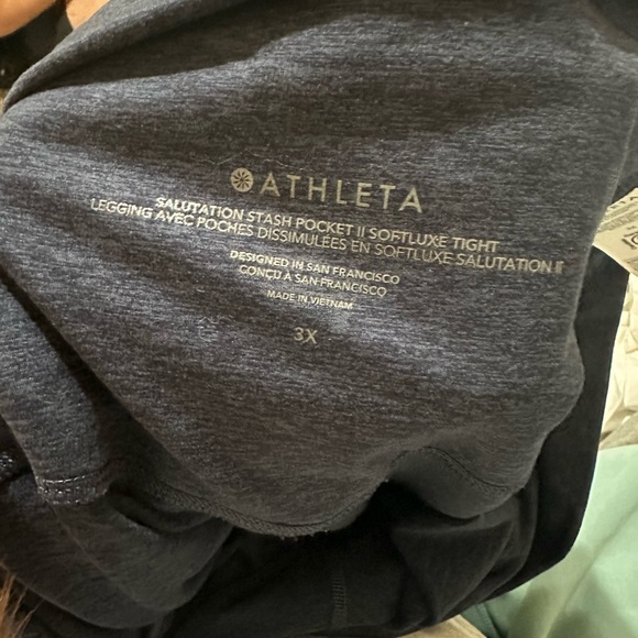Athleta SALUTATION STASH POCKET SOFTLUXE TIGHT size 3x - Picture 8 of 8